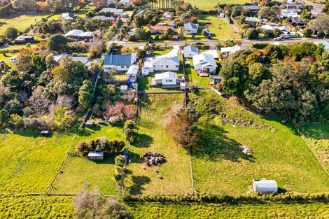 Photo of property in 16 Cumming Street, Okato, 4335