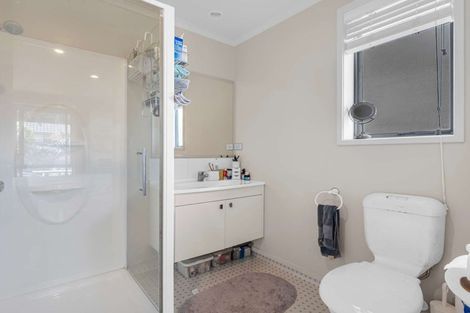 Photo of property in 60 Gibson Place, Papamoa Beach, Papamoa, 3118