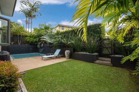 Photo of property in 23a Peter Terrace, Castor Bay, Auckland, 0620