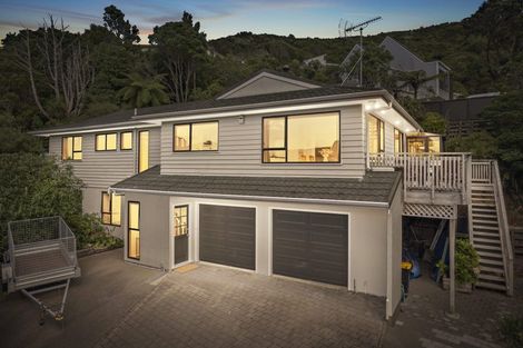 Photo of property in 19 Paddington Grove, Karori, Wellington, 6012