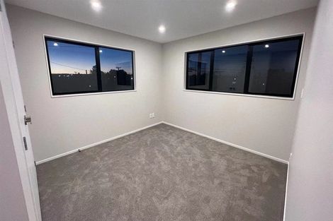 Photo of property in 26a Amberley Avenue, Te Atatu South, Auckland, 0610