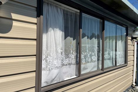 Photo of property in 2/9 Gregory Avenue, Islington, Christchurch, 8042