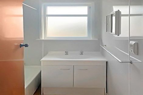 Photo of property in 23 Holland Crescent, Bulls, 4818