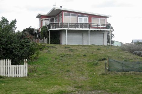 Photo of property in 72 Park Avenue, Waitarere Beach, Levin, 5510
