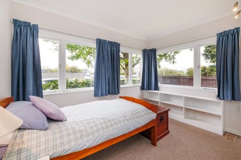 Photo of property in 9 Rosalie Terrace, Kelvin Grove, Palmerston North, 4414