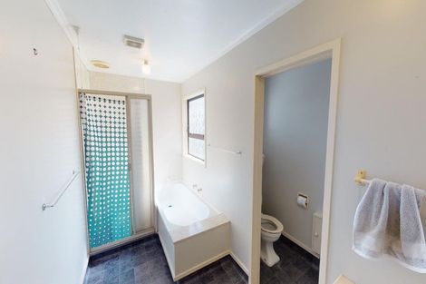 Photo of property in 12 Gloucester Street, Takaro, Palmerston North, 4412