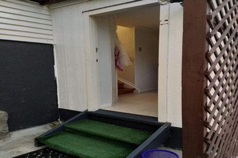 Photo of property in 5 Maui Pomare Street, Blockhouse Bay, Auckland, 0600