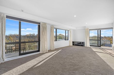 Photo of property in Gloucester Towers, 13/28 Gloucester Street, Christchurch Central, Christchurch, 8013