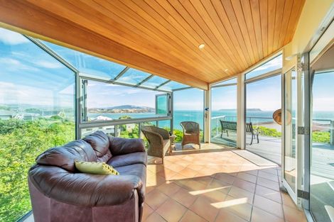 Photo of property in 1 Roys Road, Plimmerton, Porirua, 5026