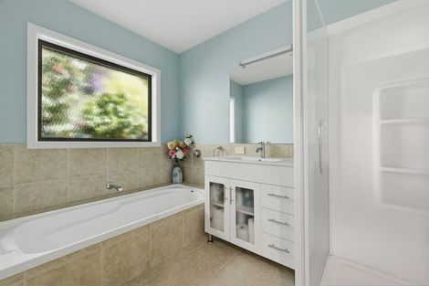 Photo of property in 14 Waipuna Grove, Welcome Bay, Tauranga, 3112