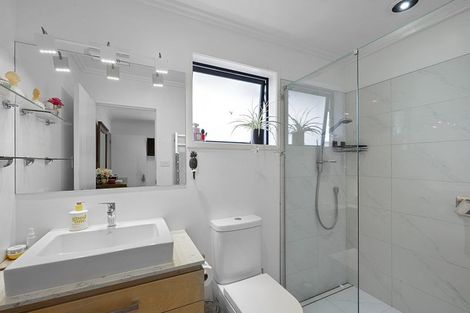 Photo of property in 3 Aderman Place, Hurworth, New Plymouth, 4310