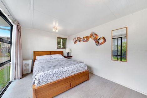 Photo of property in 2 Karaka Road, Kawakawa Bay, Papakura, 2585