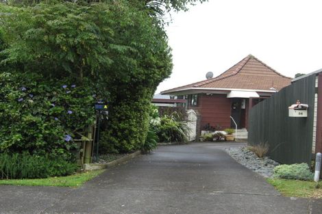 Photo of property in 2/56 Ridgemount Rise, Mangere Bridge, Auckland, 2022