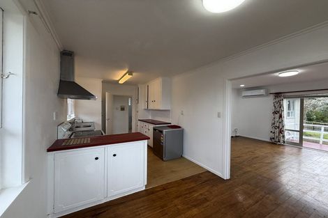 Photo of property in 39 Vera Road, Te Atatu South, Auckland, 0610