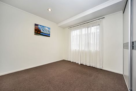 Photo of property in 2a Beazley Place, Glendene, Auckland, 0602