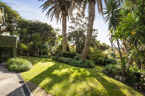 Photo of property in 107 Onewa Road, Northcote, Auckland, 0627