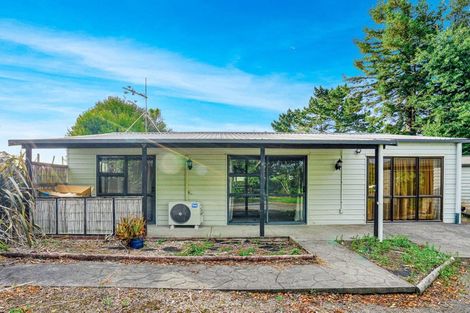 Photo of property in 4 Country Club Lane, Waiuku, 2123