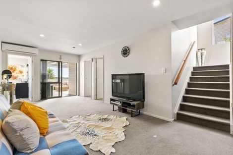 Photo of property in 92b Schnapper Rock Road, Schnapper Rock, Auckland, 0632