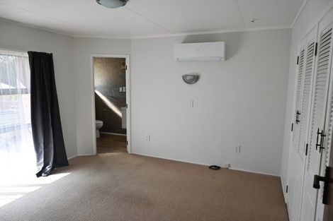 Photo of property in 17 Churchill Street, Levin, 5510