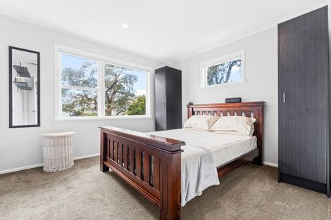 Photo of property in 15 Lendic Avenue, Henderson, Auckland, 0612