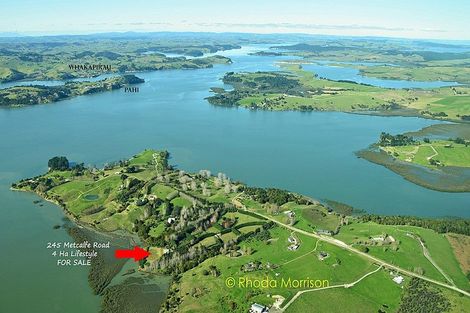 Photo of property in 245 Metcalfe Road, Matakohe, 0593