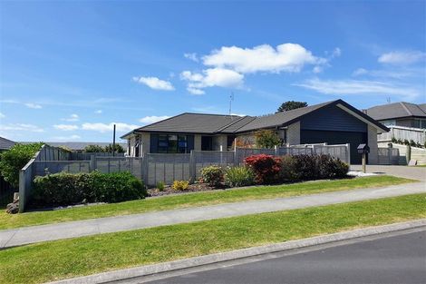 Photo of property in 37 Beachwood Drive, Hatfields Beach, Orewa, 0931