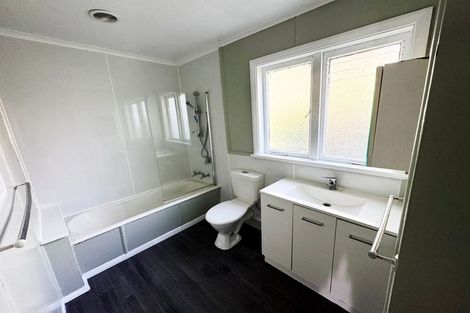 Photo of property in 30 Charles Road, Hannahs Bay, Rotorua, 3010