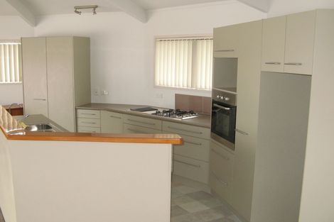 Photo of property in 1 Puketiro Place, Paihia, 0200