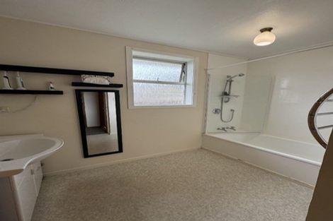 Photo of property in 32 Teoti Street, Paraparaumu Beach, Paraparaumu, 5032