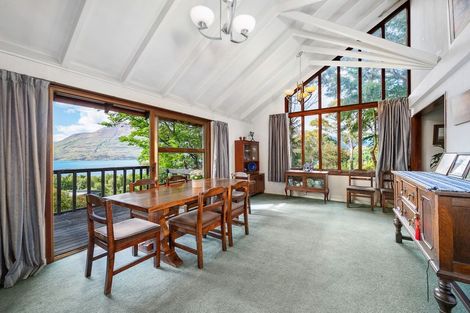 Photo of property in 44 Arawata Terrace, Sunshine Bay, Queenstown, 9300