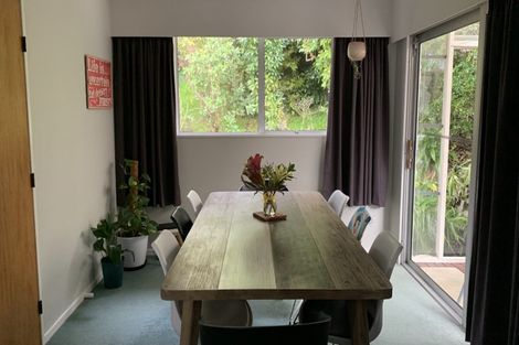 Photo of property in 5 Halswater Drive, Churton Park, Wellington, 6037