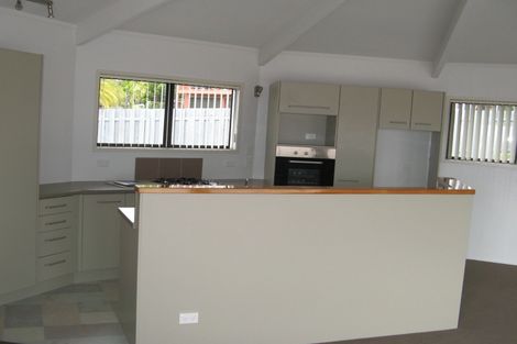 Photo of property in 1 Puketiro Place, Paihia, 0200