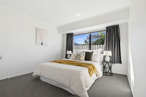 Photo of property in 23 Brookesmith Drive, Waiuku, 2123