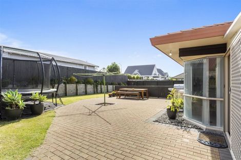 Photo of property in 4 Dalton Drive, Papamoa Beach, Papamoa, 3118