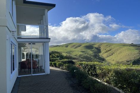 Photo of property in 33 Pendennis Point, Camborne, Porirua, 5026