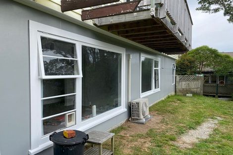 Photo of property in 12 Harland Street, Brooklyn, Wellington, 6021