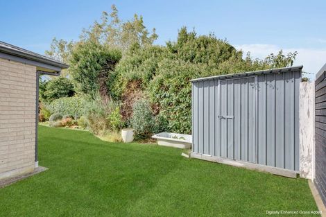 Photo of property in 12 Ruru Place, Levin, 5510