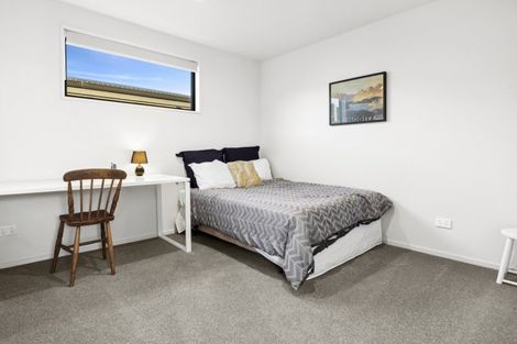 Photo of property in 2 Matakanui Lane, Wanaka, 9305