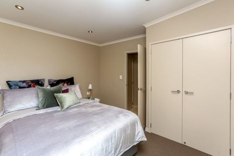 Photo of property in 32c Gilbert Street, New Plymouth, 4310