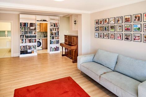 Photo of property in 89 Paremata Road, Paremata, Porirua, 5024