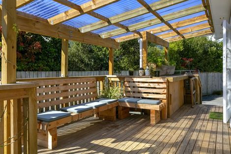 Photo of property in 9 Parata Street, Two Mile Bay, Taupo, 3330