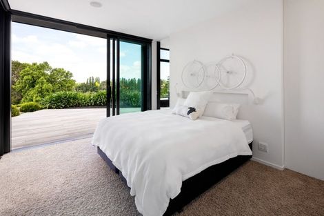 Photo of property in 92 Braid Road, St Andrews, Hamilton, 3200