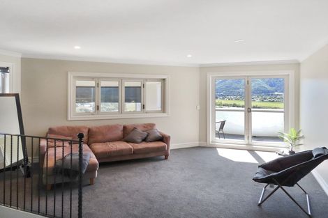 Photo of property in 8 Mccarthy Grove, Clouston Park, Upper Hutt, 5018