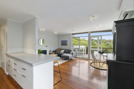 Photo of property in 156 Miromiro Road, Normandale, Lower Hutt, 5010