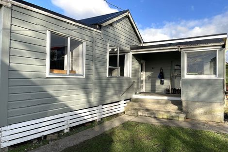 Photo of property in 1 Allan Street, Waiwera South, Clinton, 9584