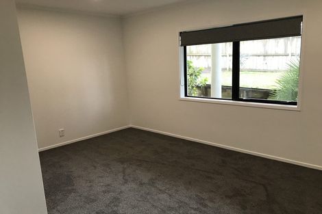 Photo of property in 6 Ferntree Terrace, West Harbour, Auckland, 0618