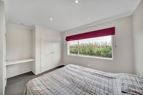 Photo of property in 72 Turangi Road, Motunui, Waitara, 4383