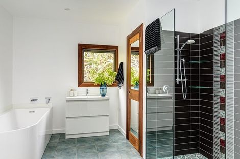 Photo of property in 90 Pomona Road, Ruby Bay, 7173