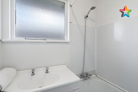 Photo of property in 15 Park Street, Winton, 9720