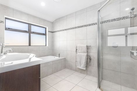 Photo of property in 12 Hulme Way, Raumati Beach, Paraparaumu, 5032